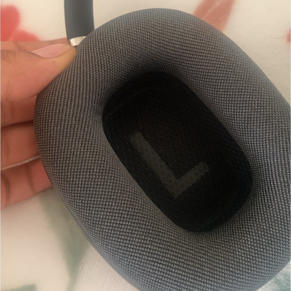 AirPod max - Picture 4 of 6
